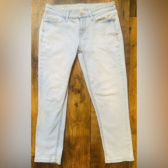 Womens Calvin Klein Capri Jeans - Picture 3 of 6